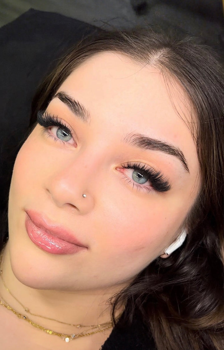 Volume + Mega Volume Lash Training